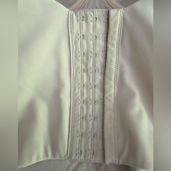 Merry Modes Nude Bridal Seamless Bustier Style 9500 Size 34B - Picture 3 of 10